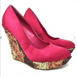 Privileged Women's Bourbon Sequin Wedge Pump Color Fuchsia